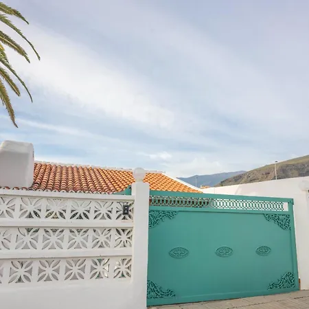 Hébergement de vacances Calala House With Huge Terrace *