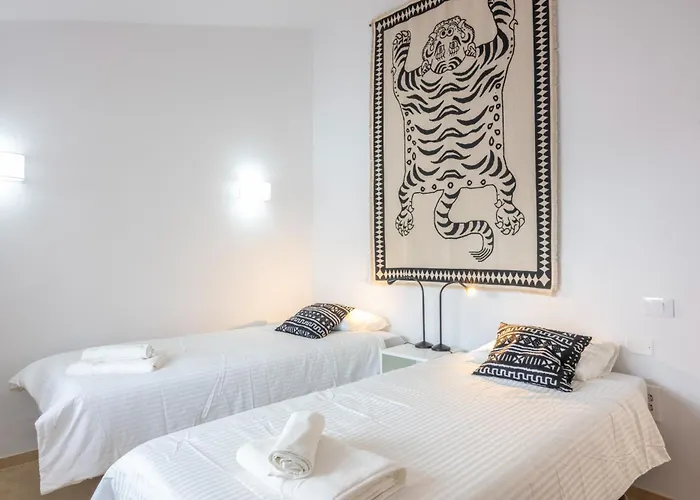 Сasa de vacaciones Calala House With Huge Terrace *